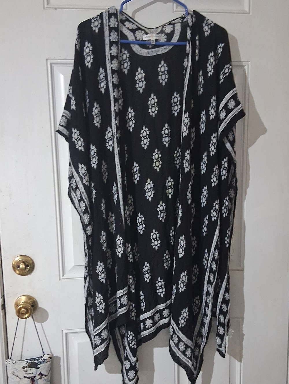 Woven Heart Black & White Printed Open Kimono